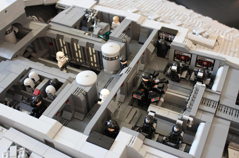 Illustration for article titled Custom LEGO Star Destroyer Is So Huge It Has A Three-Level Interior